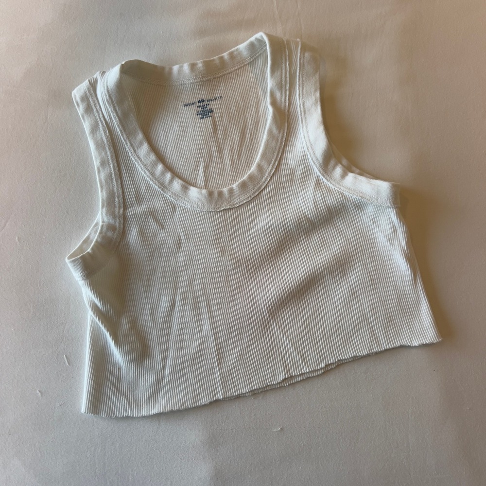 Brandy Melville White Ribbed Cropped Tank Top Scoop‎ Neck Basic